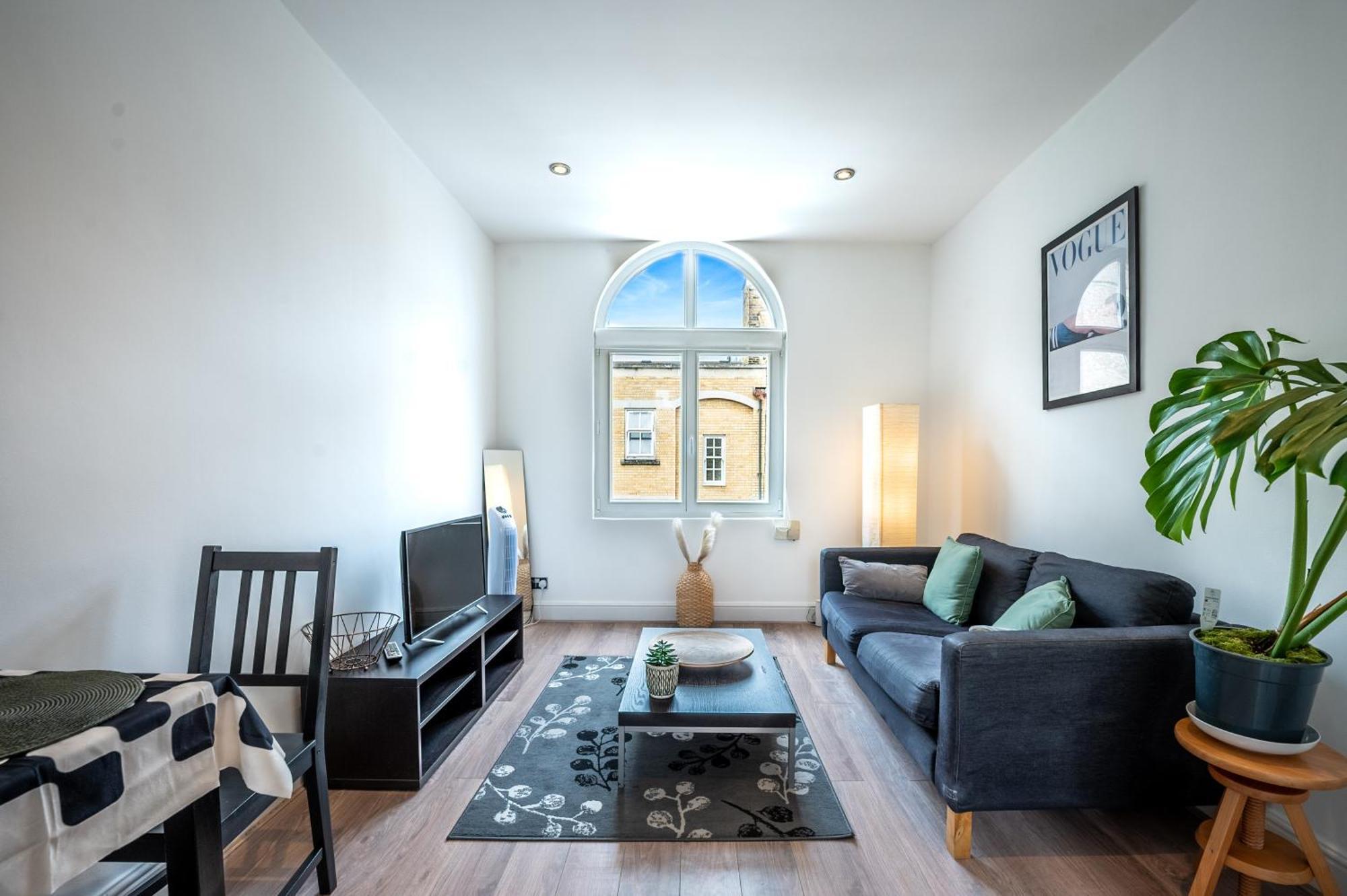 ロンドンOne-Bed Flat, Kensington, Bank Payment To The Host Within 24H From The Reservationアパートメント エクステリア 写真