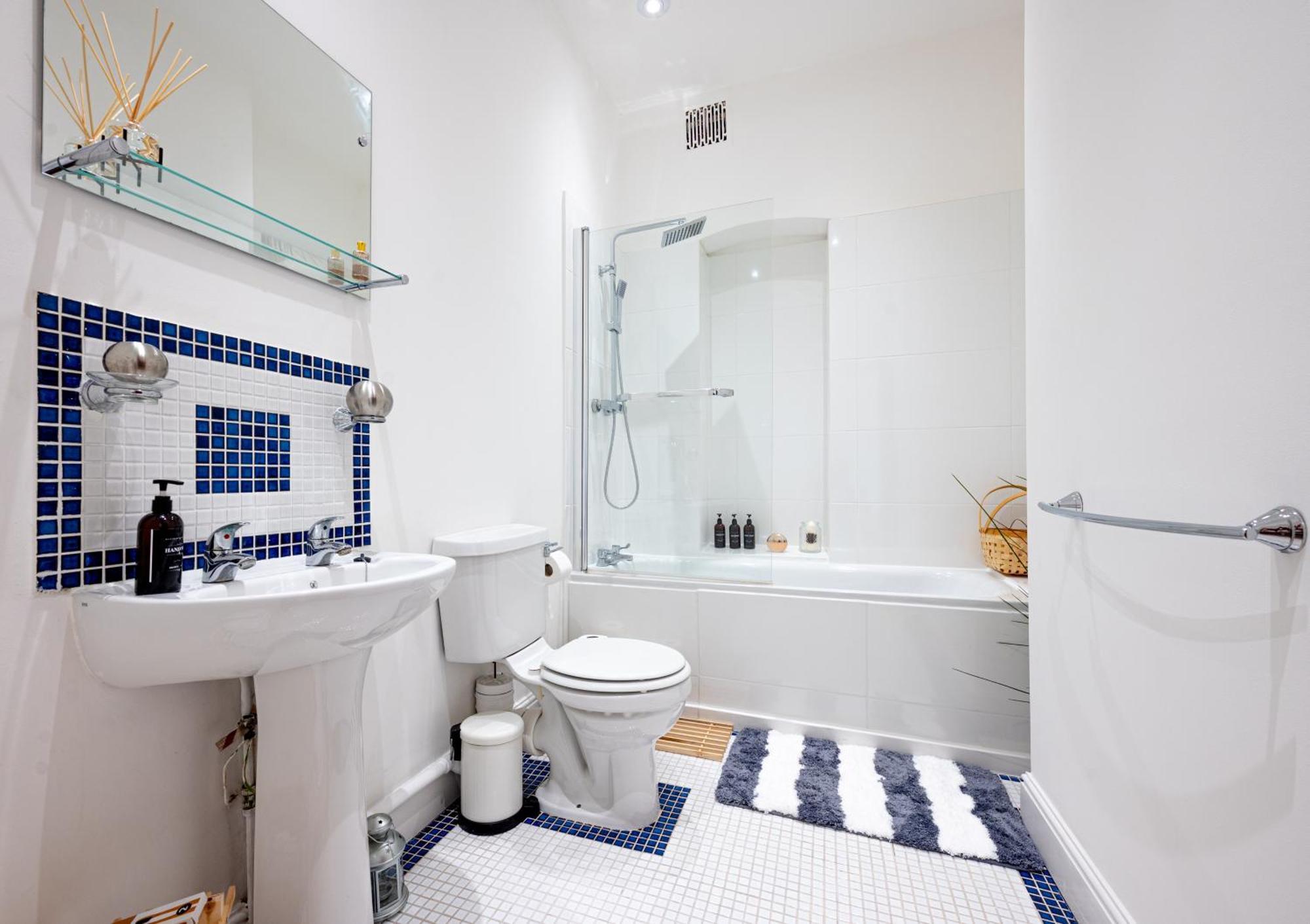 ロンドンOne-Bed Flat, Kensington, Bank Payment To The Host Within 24H From The Reservationアパートメント エクステリア 写真