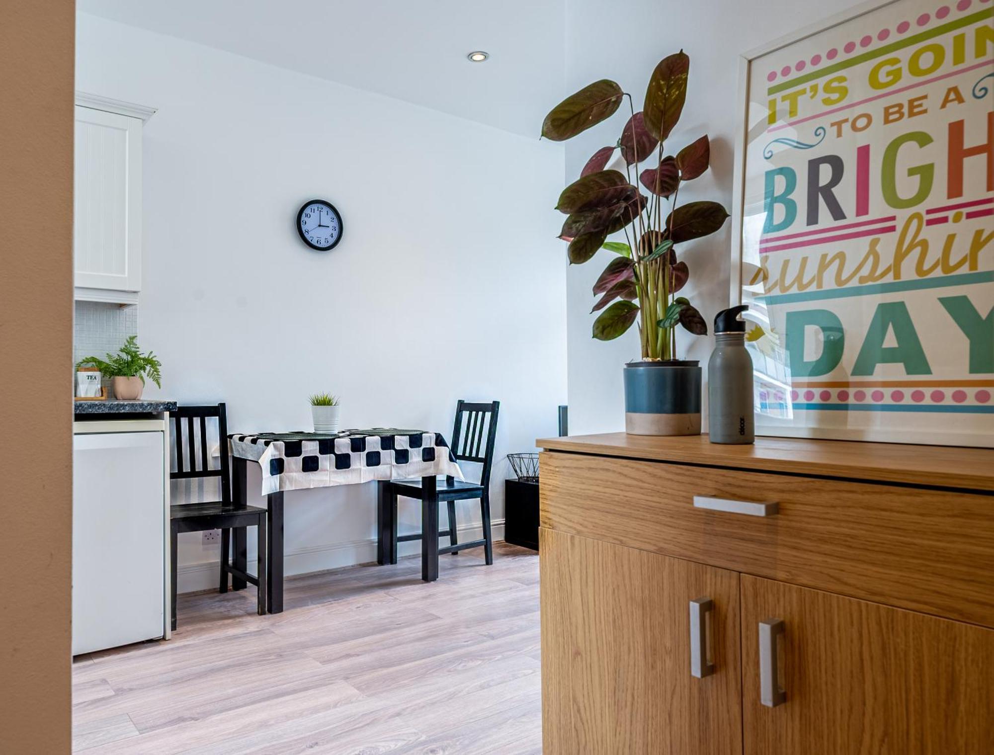 ロンドンOne-Bed Flat, Kensington, Bank Payment To The Host Within 24H From The Reservationアパートメント エクステリア 写真