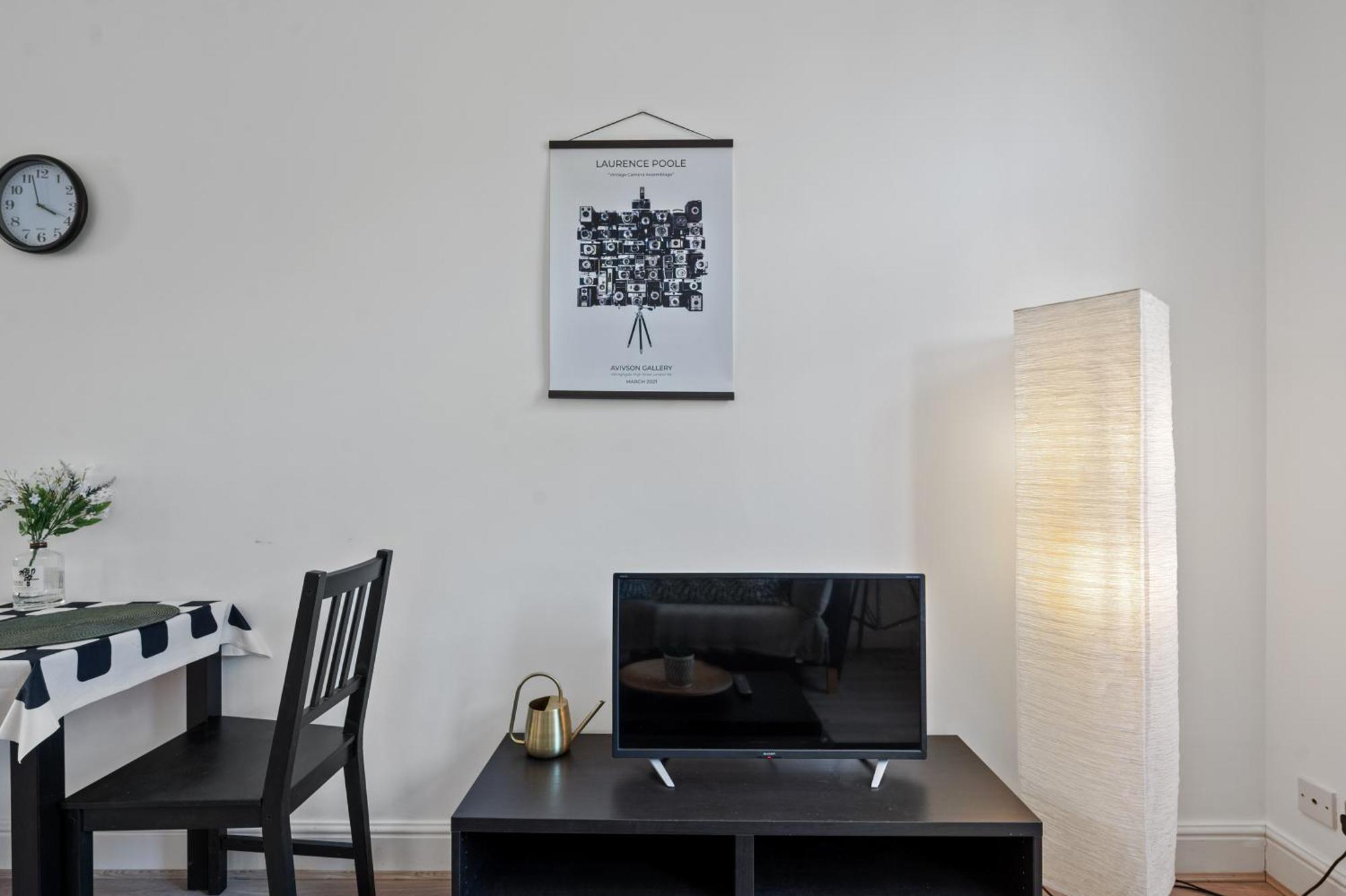 ロンドンOne-Bed Flat, Kensington, Bank Payment To The Host Within 24H From The Reservationアパートメント エクステリア 写真